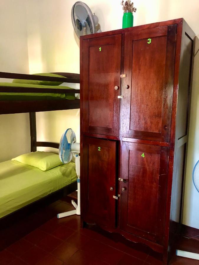 Casa Lula Leon Hostal エクステリア 写真