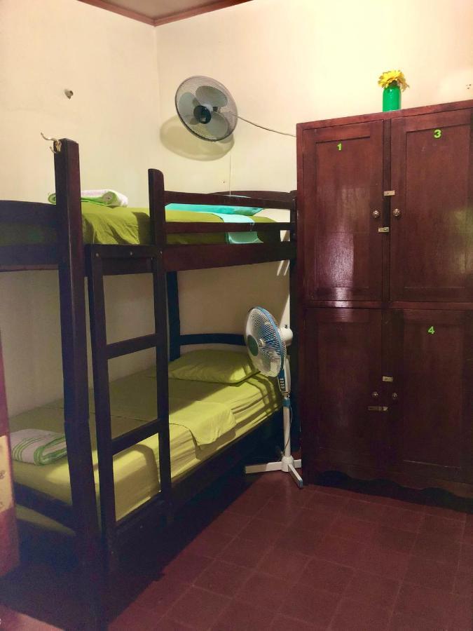 Casa Lula Leon Hostal エクステリア 写真