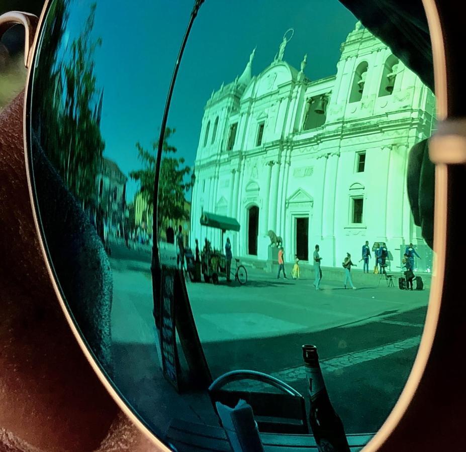 Casa Lula Leon Hostal エクステリア 写真