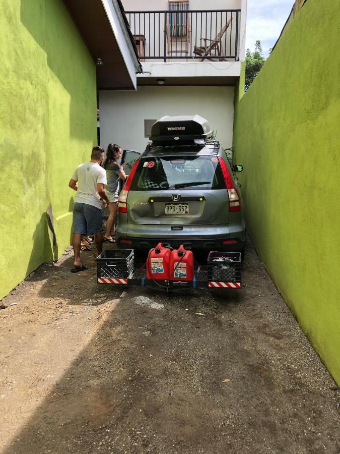 Casa Lula Leon Hostal エクステリア 写真
